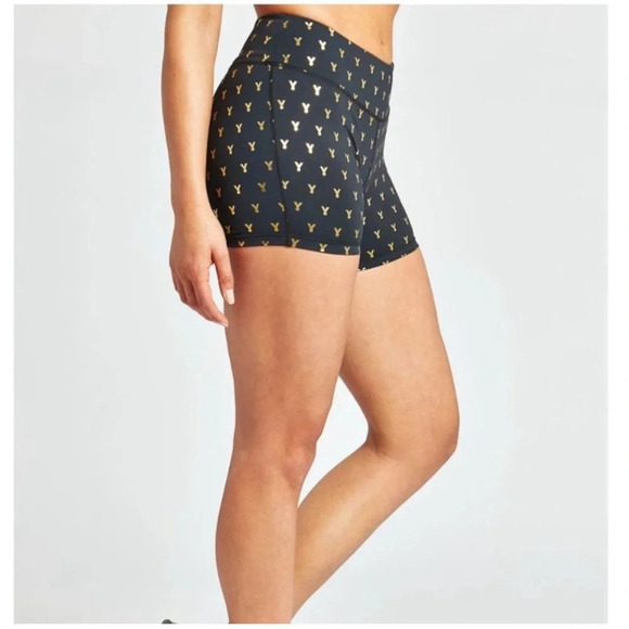 Oiselle Gold Mettle short shorts, with metallic medal pattern size medium - Picture 6 of 9